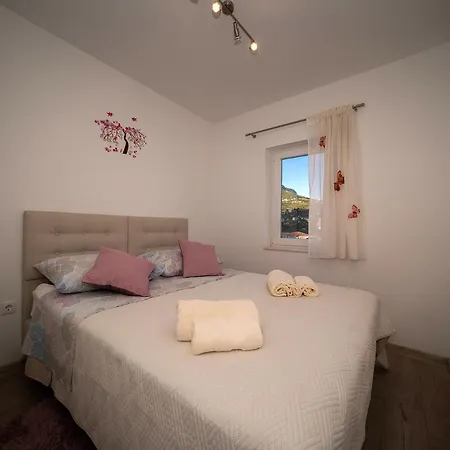 Apartman Karla Solin Exterior photo